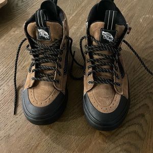 Vans GTX Hiking boots. Sz 7.5